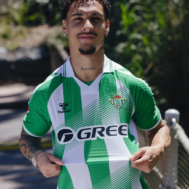 Camiseta Real Betis local 2026/27 - vista de modelo